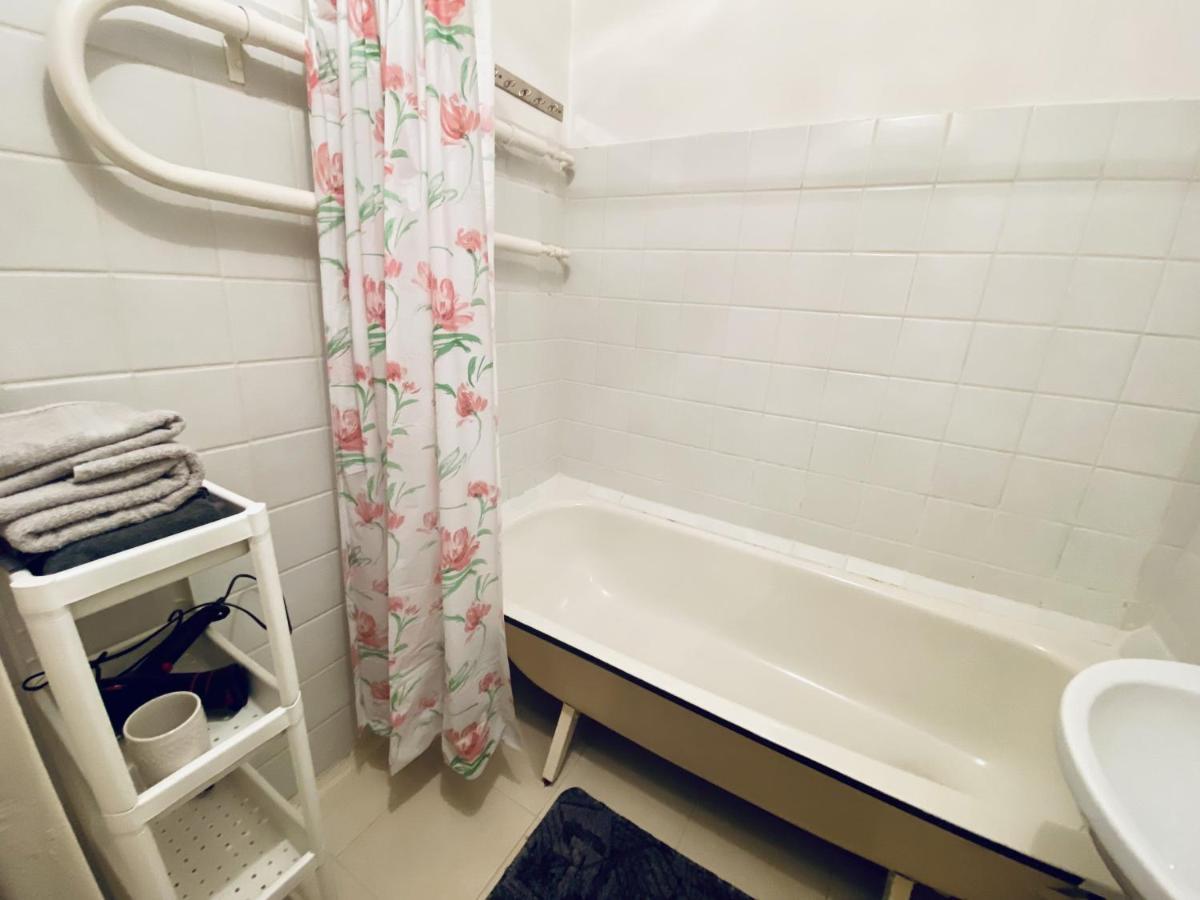 Spacious 3-Room Apartment & Parking ريغا المظهر الخارجي الصورة